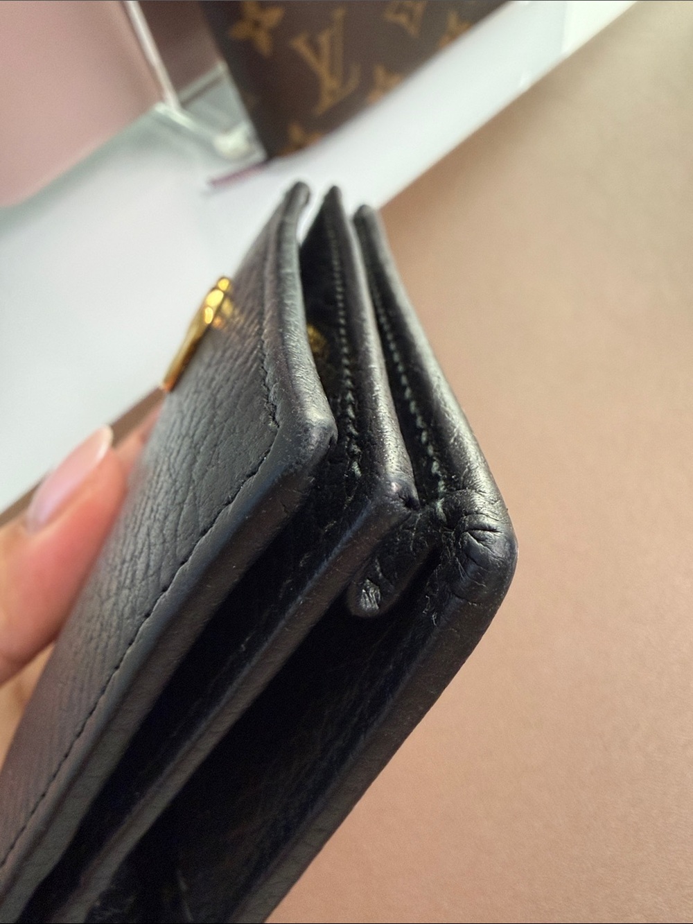 Like NEW Gucci Black Leather Compact Wallet with Gold Double G - Picture 8 of 13